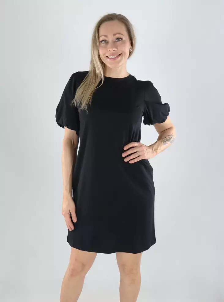 Pieces naisten mekko Pernilla puff musta - Klänningar och tunikor - 141200 - 1