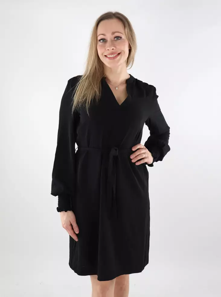 Only joustava mekko Mette V-Neck musta - Naisten kauluspaidat ja puserot - 137620 - 1
