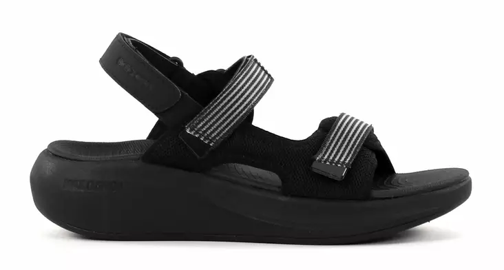 Skechers naisten sandaalit 141600/BBK MAX CUSHIONING ESSENTIAL - TRENDY musta - Skechers sandaalit - 136441 - 1
