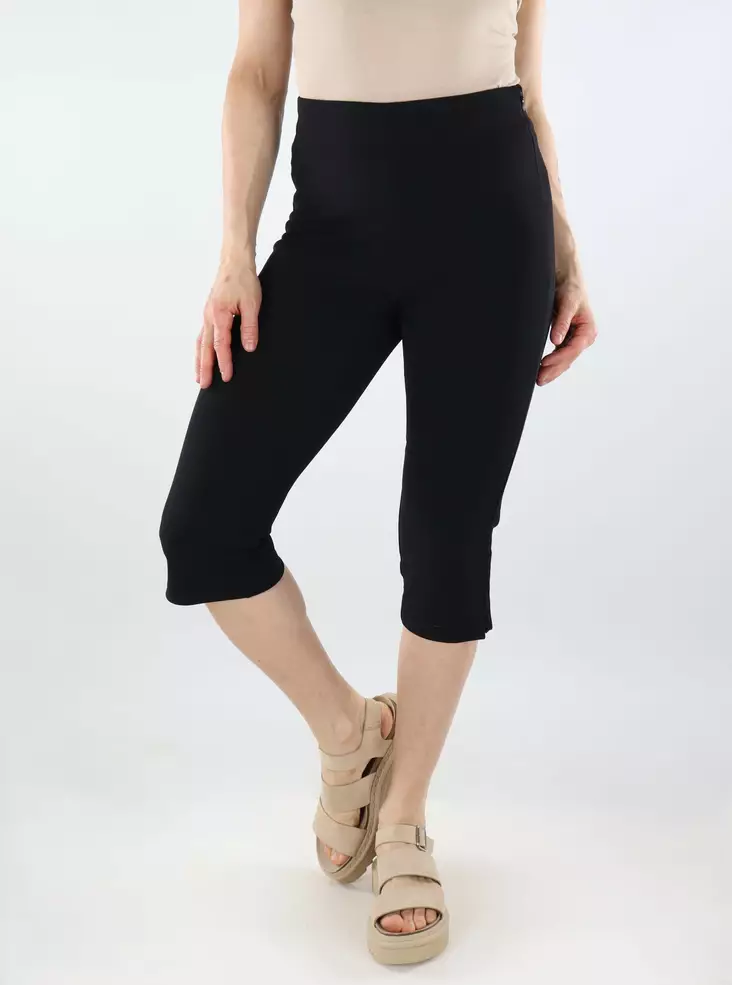 Vero Moda naisten caprit Zamira HW musta - Naisten shortsit ja caprit - 138741 - 1