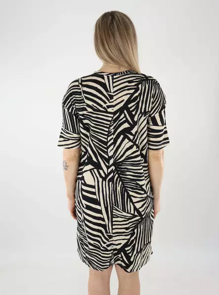 JDY oversize-mallinen mekko Debbie vaalea/musta - Mekot ja tunikat - 140452 - 2