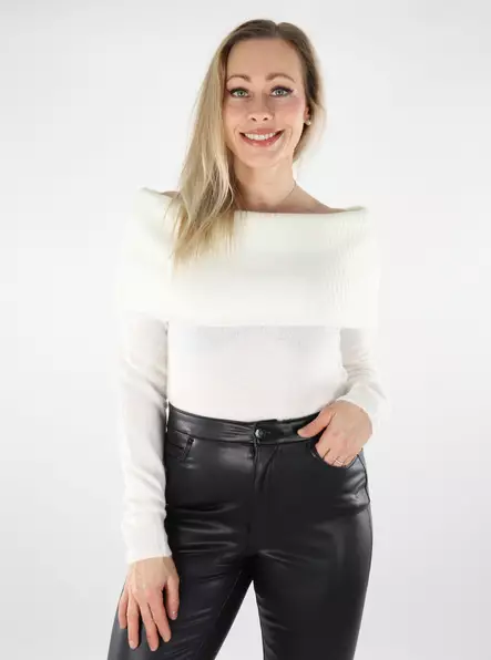 Pieces naisten neule Riko Off Shoulder valkoinen - Naisten neuleet - 137433 - 1