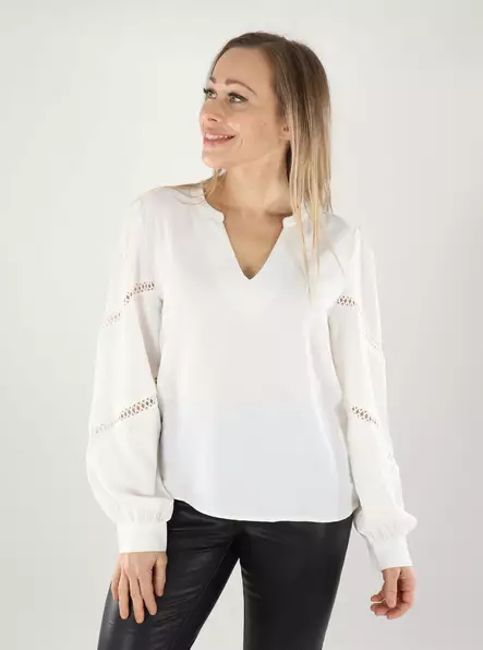 JDY naisten paita Lion V-Neck valkoinen - Naisten pitkähihaiset paidat - 139923 - 1