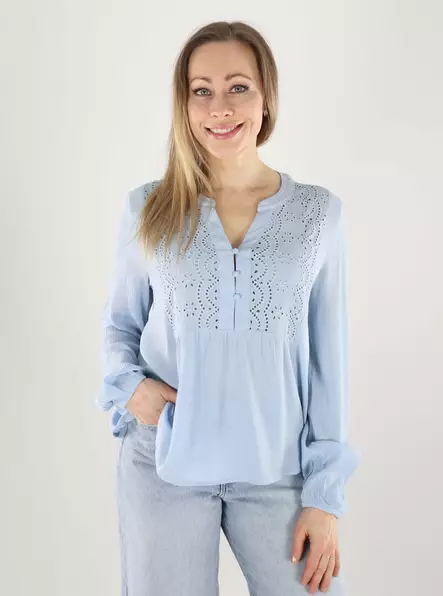 Vero Moda naisten paita Menny EMB Top vaaleansininen - Naisten pitkähihaiset paidat - 140163 - 1