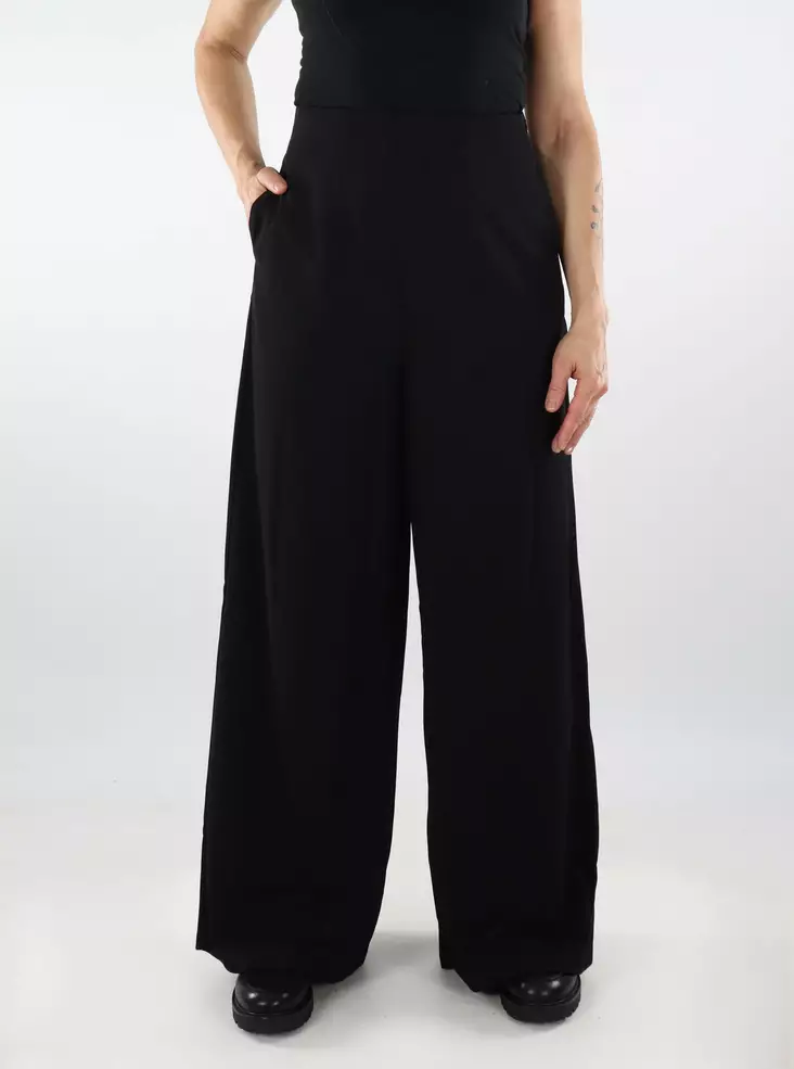 Vero Moda naisten leveälahkeiset housut Liva HW musta - Naisten housut - 136993 - 1