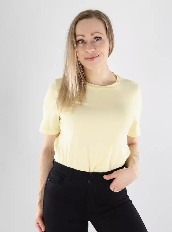 Only naisten t-paita Only Tee keltainen - Naisten T-paidat - 140324 - 1