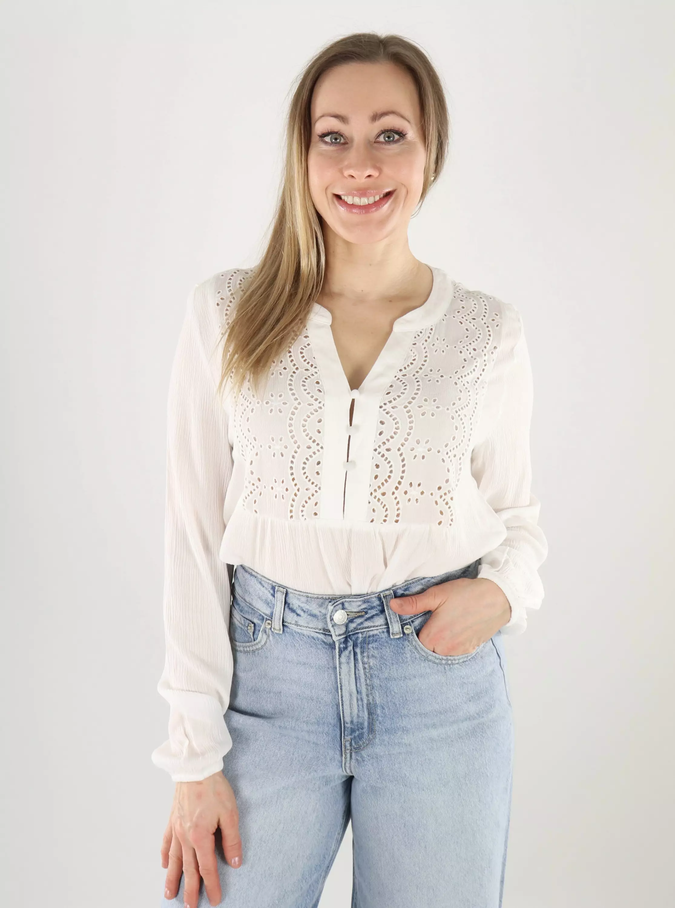 Vero Moda naisten paita Menny EMB Top valkoinen