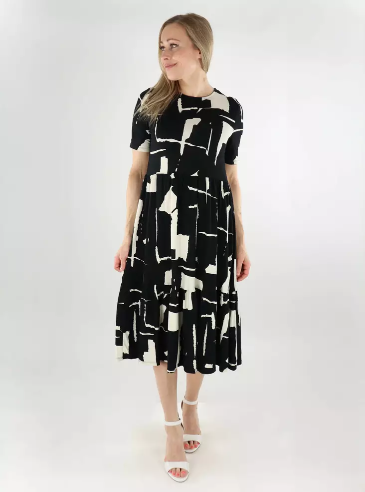 Vero Moda kuviollinen mekko Mitsi O-Neck Calf musta/valkoinen - Mekot ja tunikat - 138595 - 1