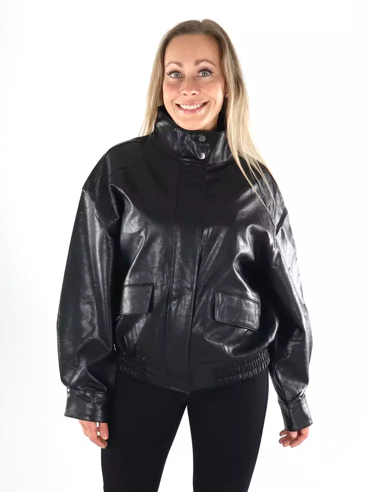 Only naisten takki Julia faux bomber musta - Skinnjackor och PU-jackor för damer - 141495 - 1