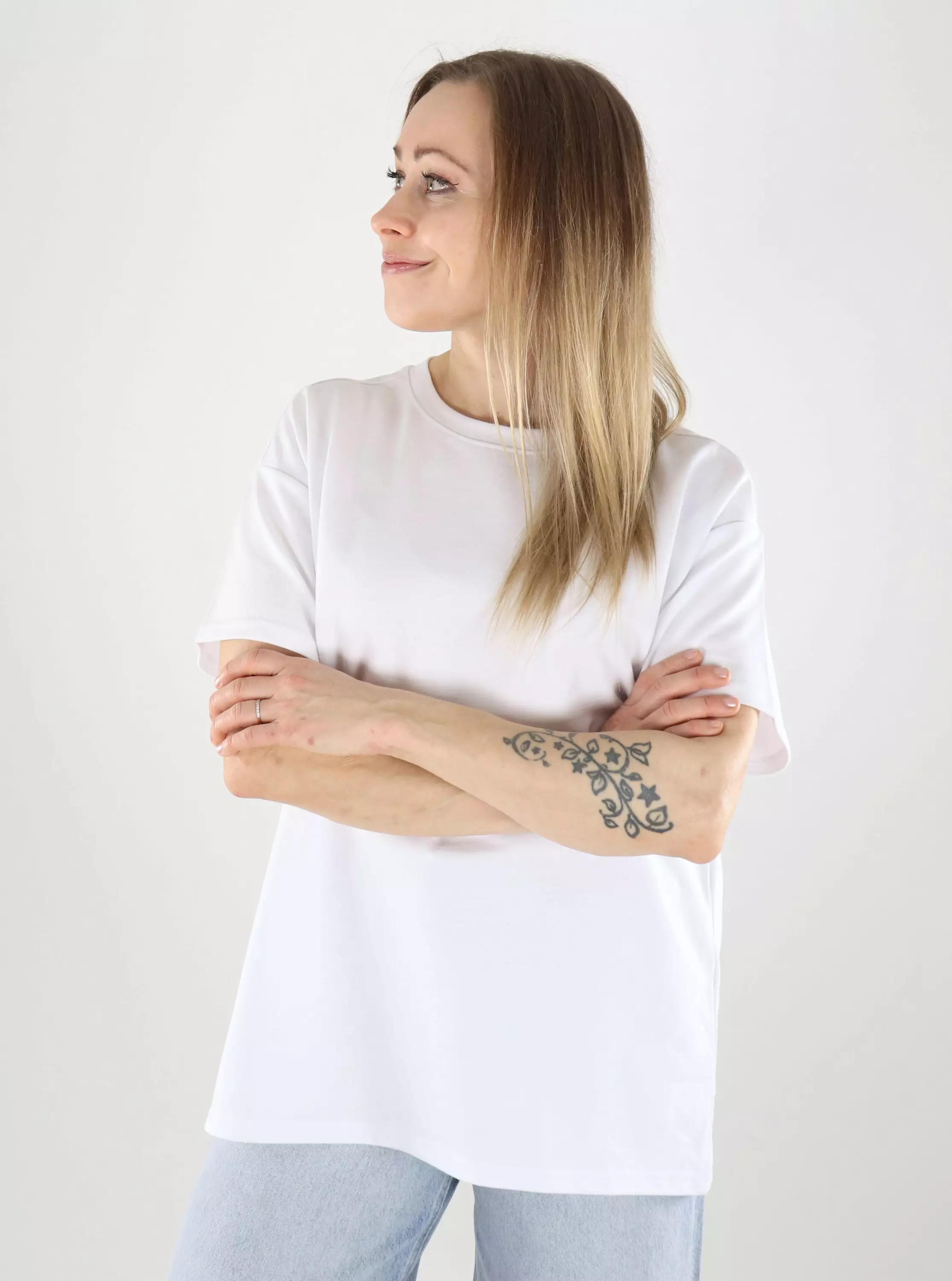 Pieces naisten t-paita Skylar Oversized Tee valkoinen