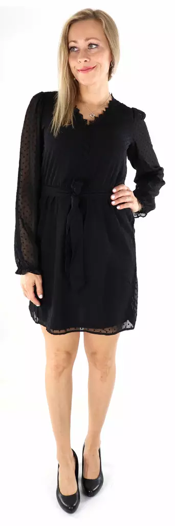 Vila Mekko Dobba Detail Short V-neck musta - Mekot ja tunikat - 136446 - 1