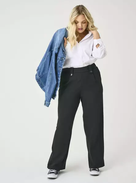 Only Carmakoma pluskoon housut Sania Button Pant musta - Naisten housut - 140117 - 1